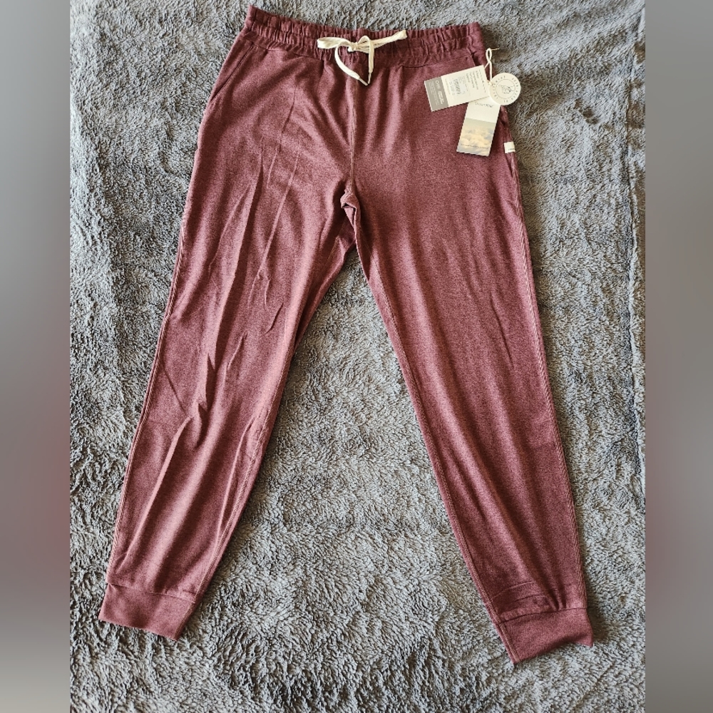 NWT Vuori Performance Joggers